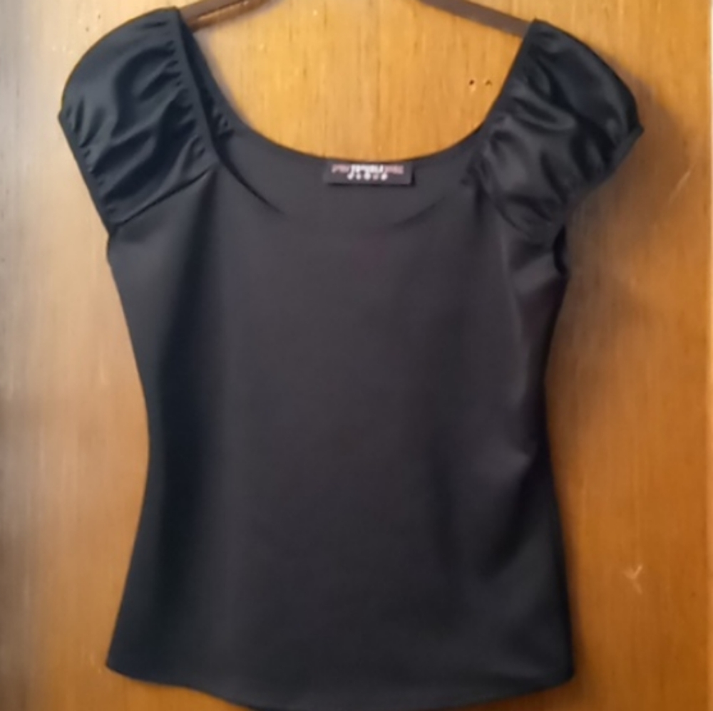 Double Trouble Apparel Peasant Top Black M
